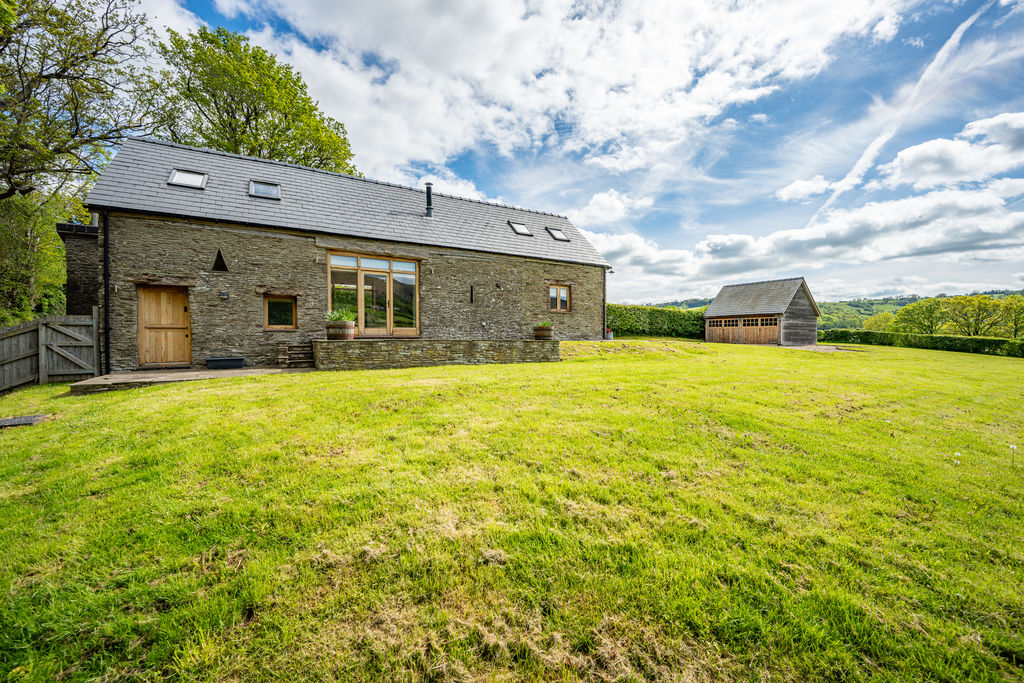 Barn and Garage- click for photo gallery